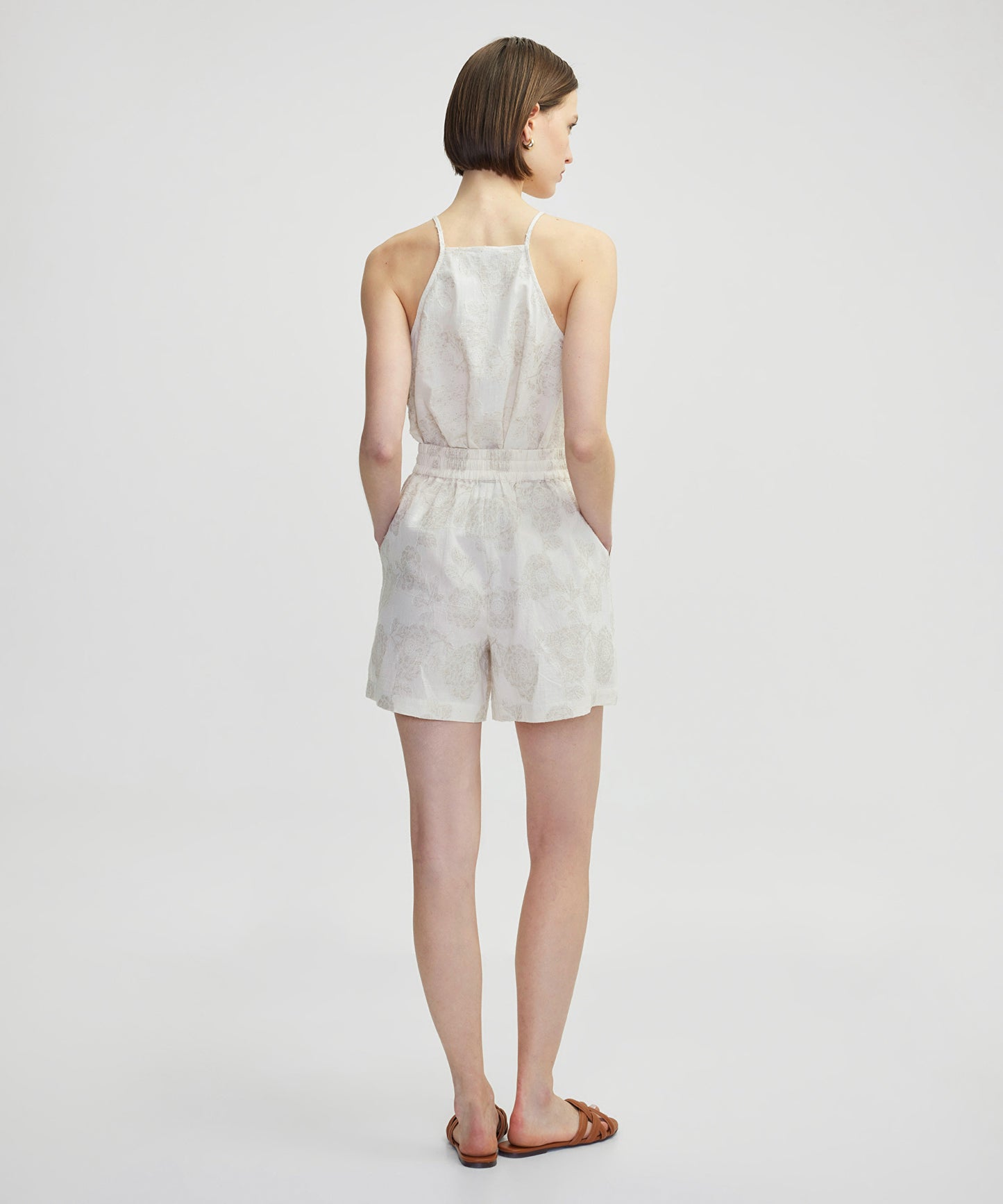 Jakarlı Belden Bağlamalı Şort