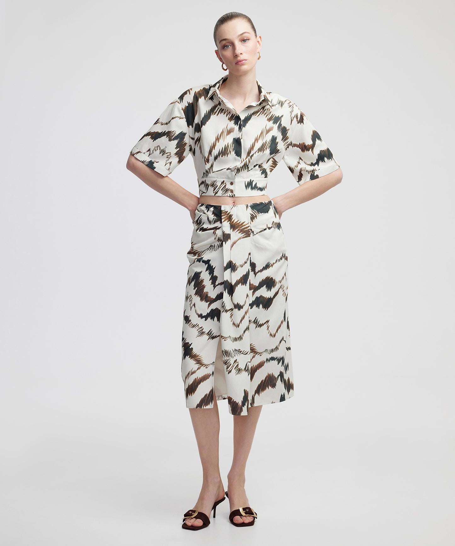 Desenli Gizli Patlı Gömlek