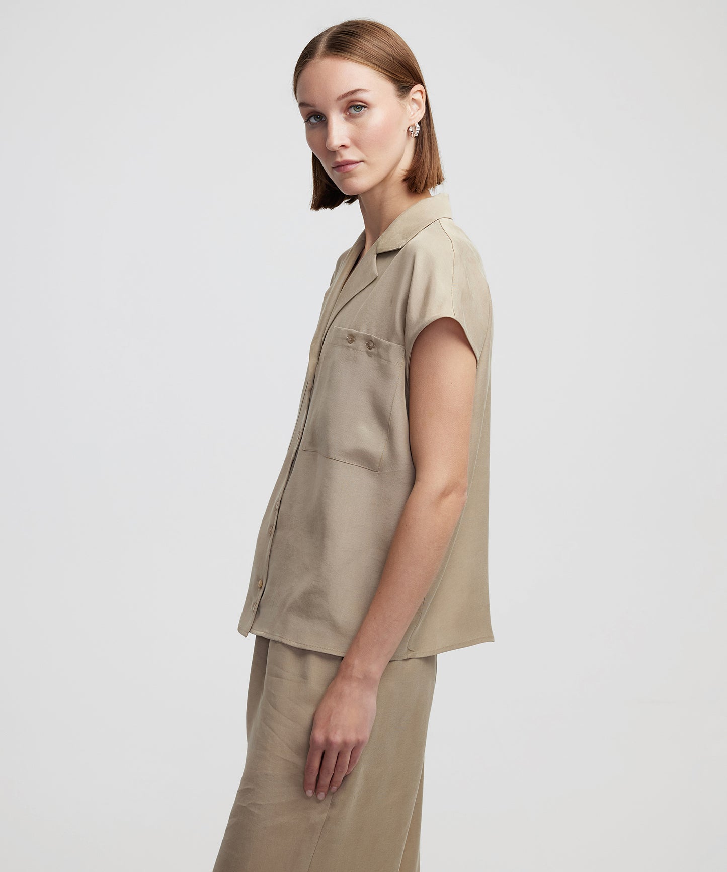 Geniş Cepli  Gömlek