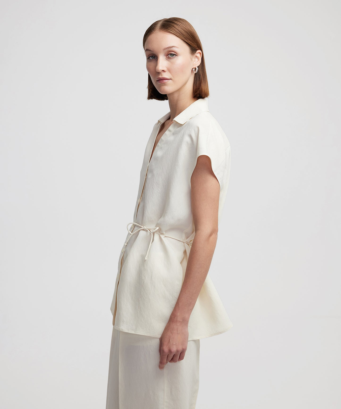 Ince Kuşaklı Gömlek