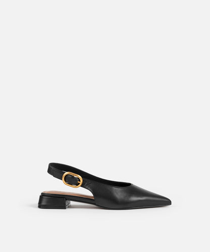 Metal Tokalı Sivri Burun Ayakkabı