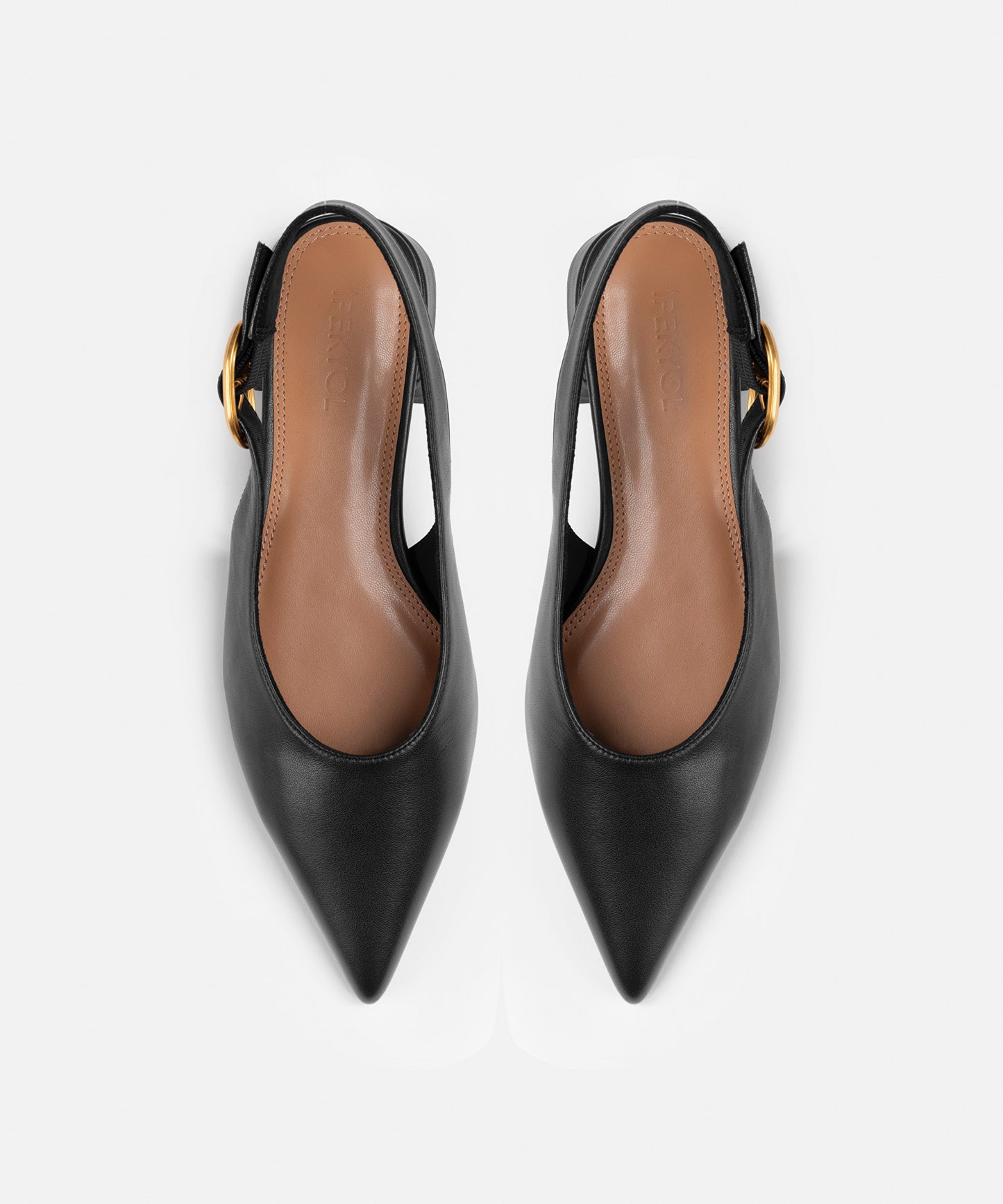 Metal Tokalı Sivri Burun Ayakkabı