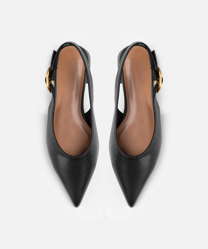 Metal Tokalı Sivri Burun Ayakkabı