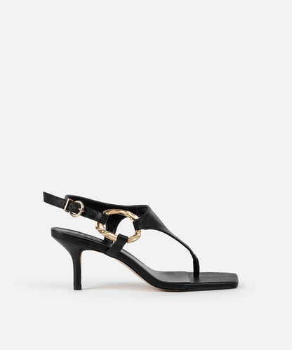 Dokulu Metal Tokalı Topuklu Ayakkabı