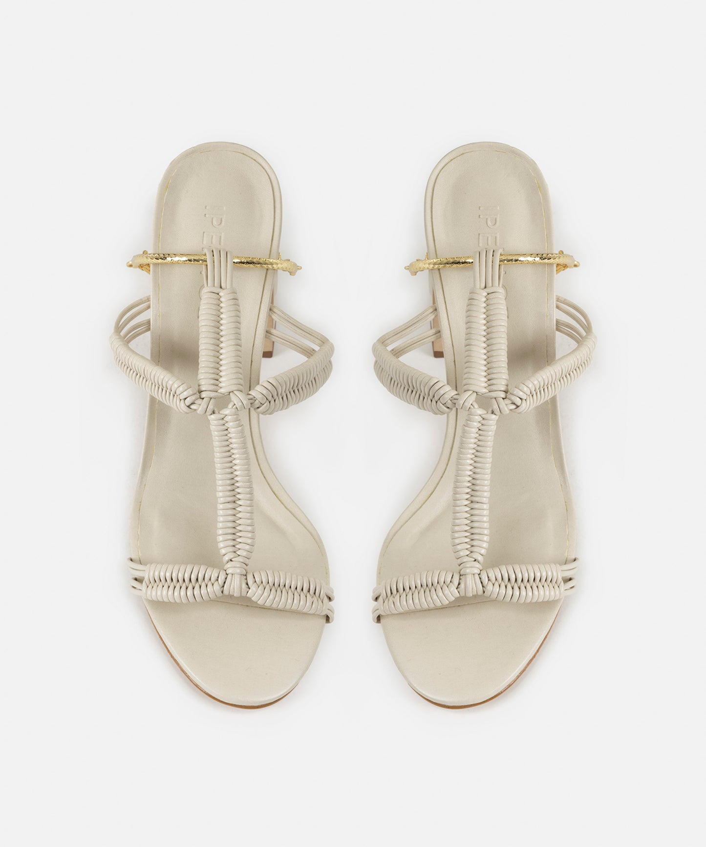 Metal Zincir Aksesuarlı Topuklu Ayakkabı