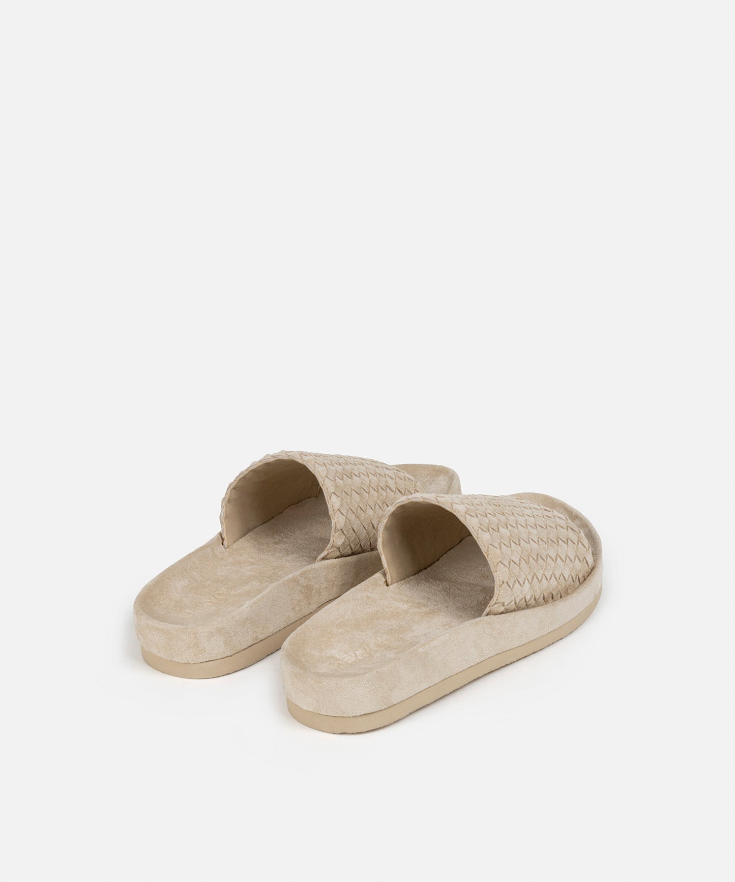 Örgü Efektli Geniş Bantlı Terlik