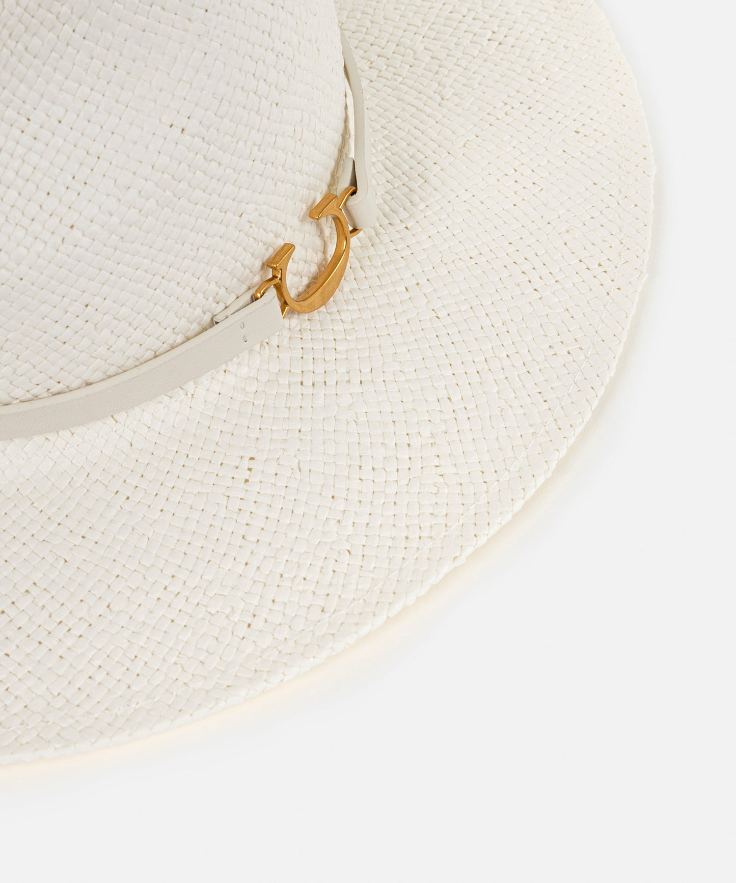 Metal Tokalı Şapka