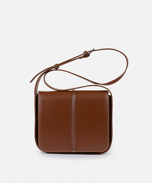 Kapaklı Deri Görünümlü Çanta