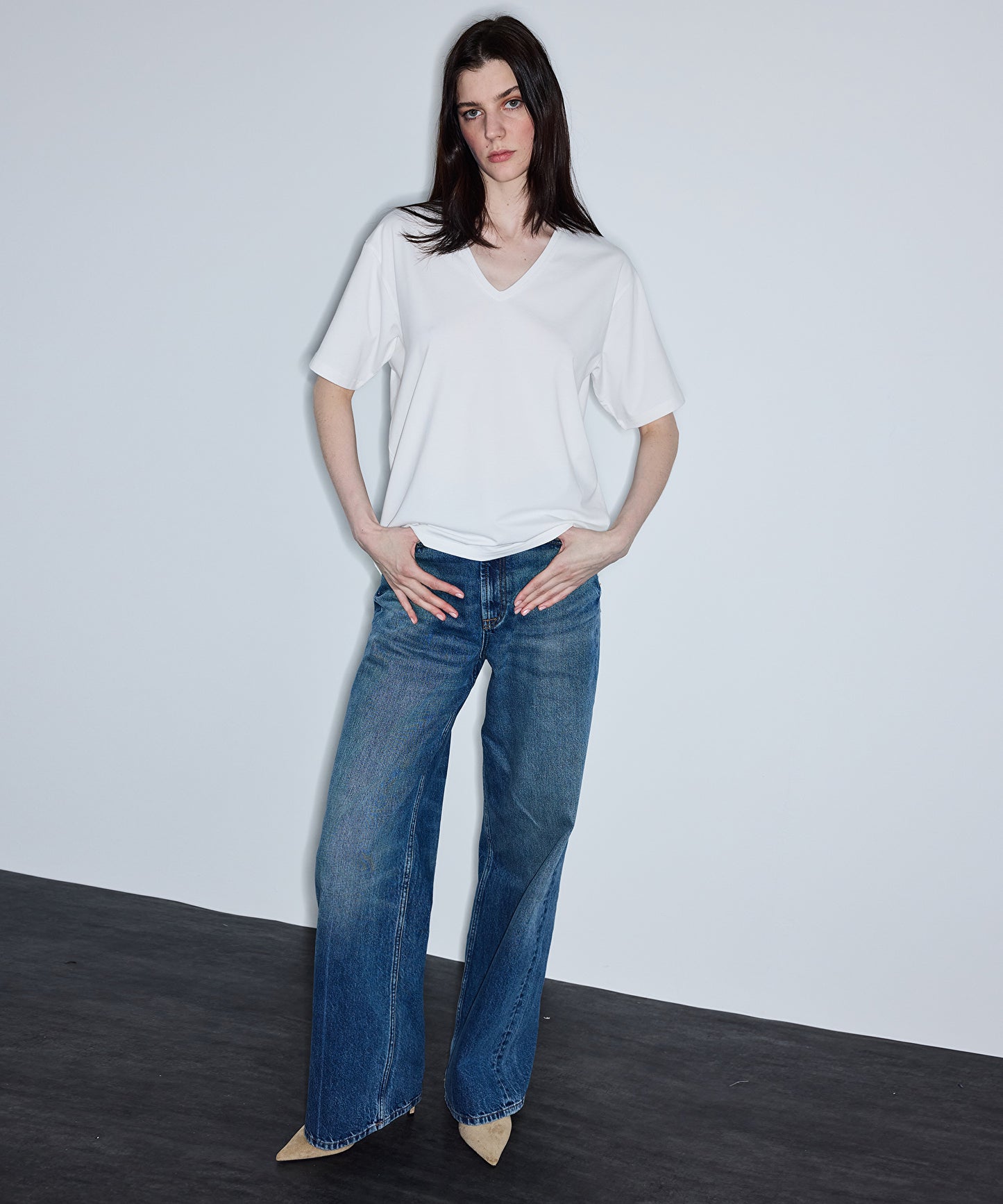 Basic V Yaka Tişört