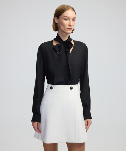 Boyundan Bağlamalı Ipek Bluz