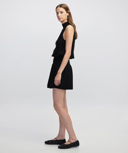 Dik Yaka Triko Elbise