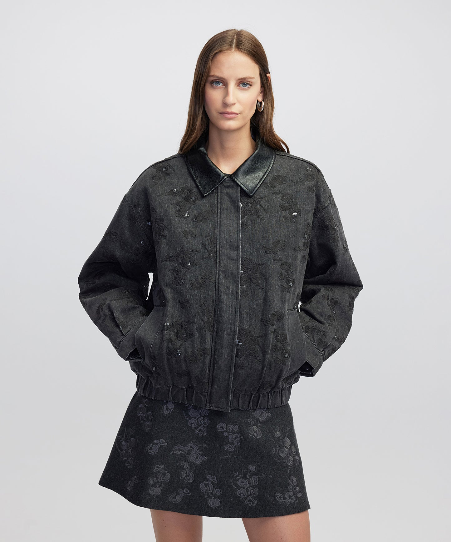 Kontrast Yaka Payetli Mont