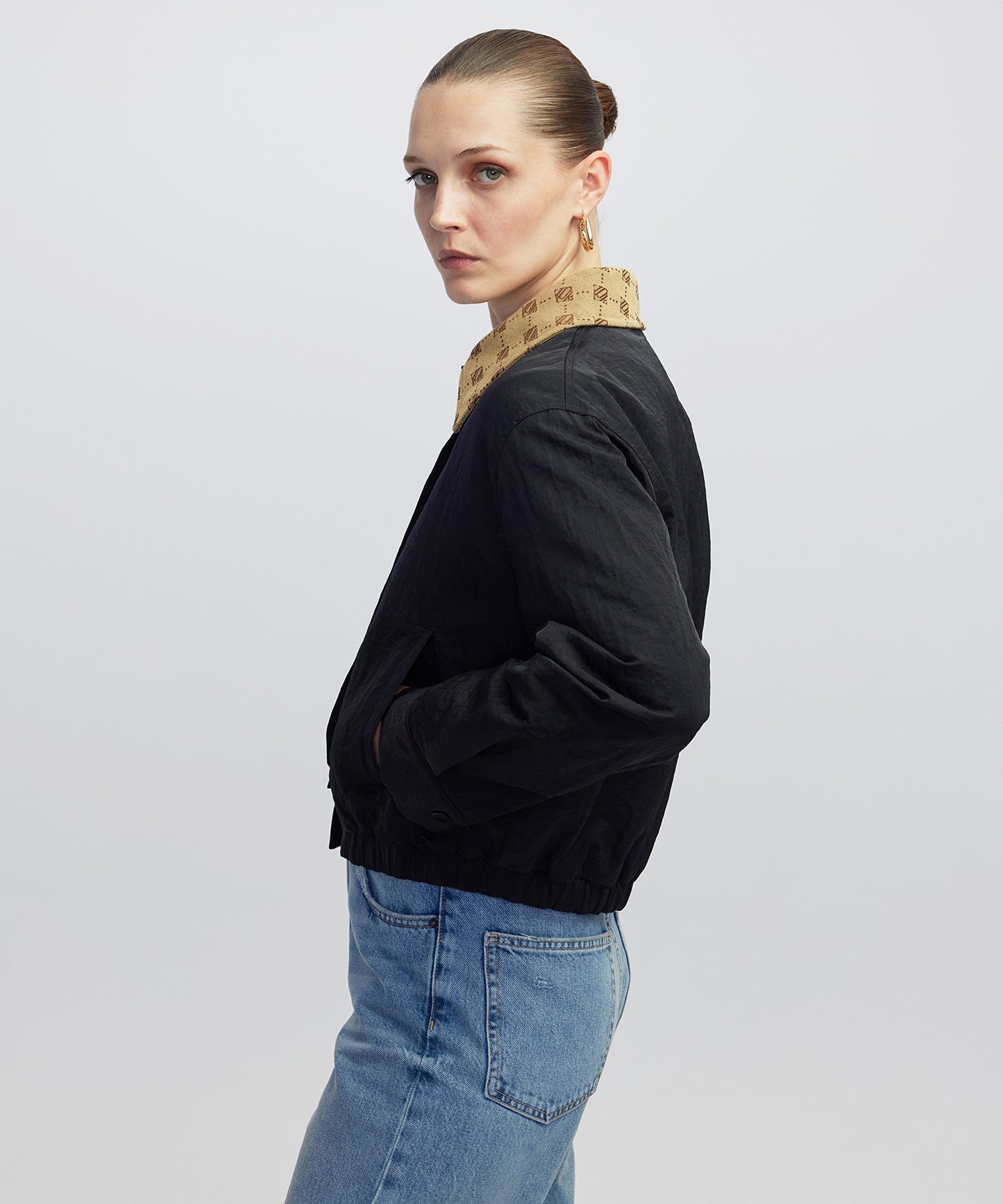 Monogram Jakarlı Mont