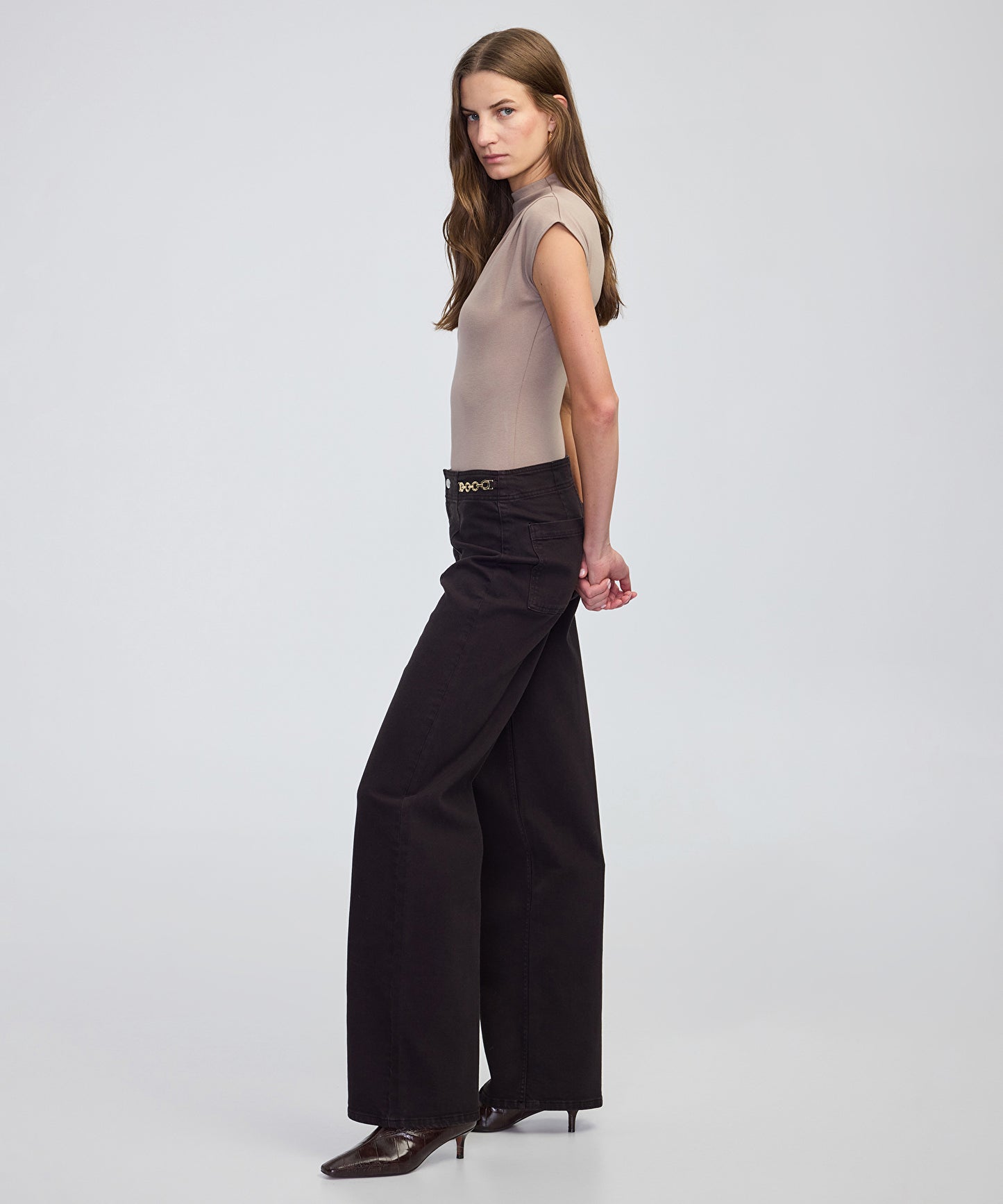 Zincir Aksesuarlı Wide Leg Jean Pantolon