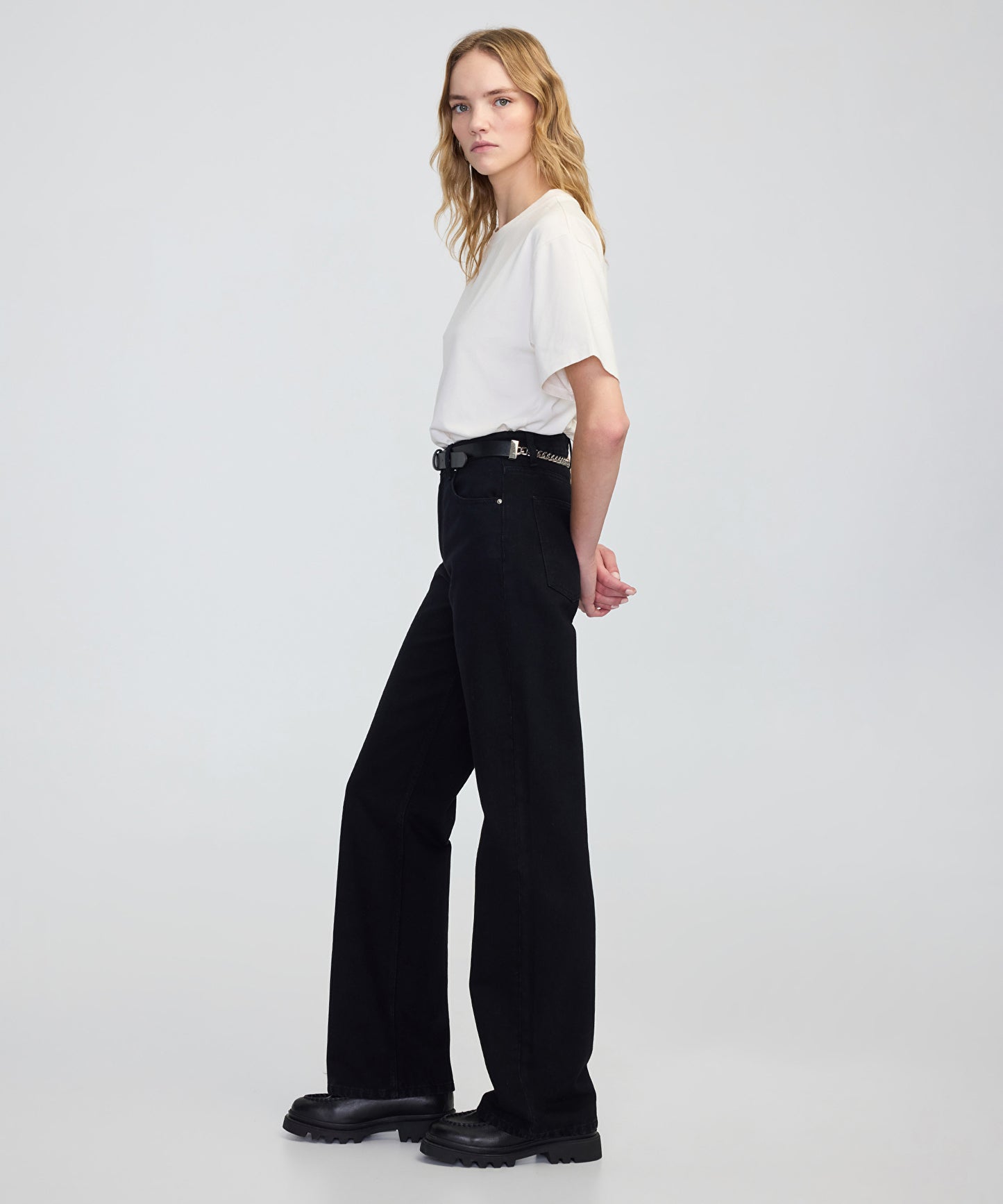 Zincirli Kemerli Wide Leg Jean Pantolon