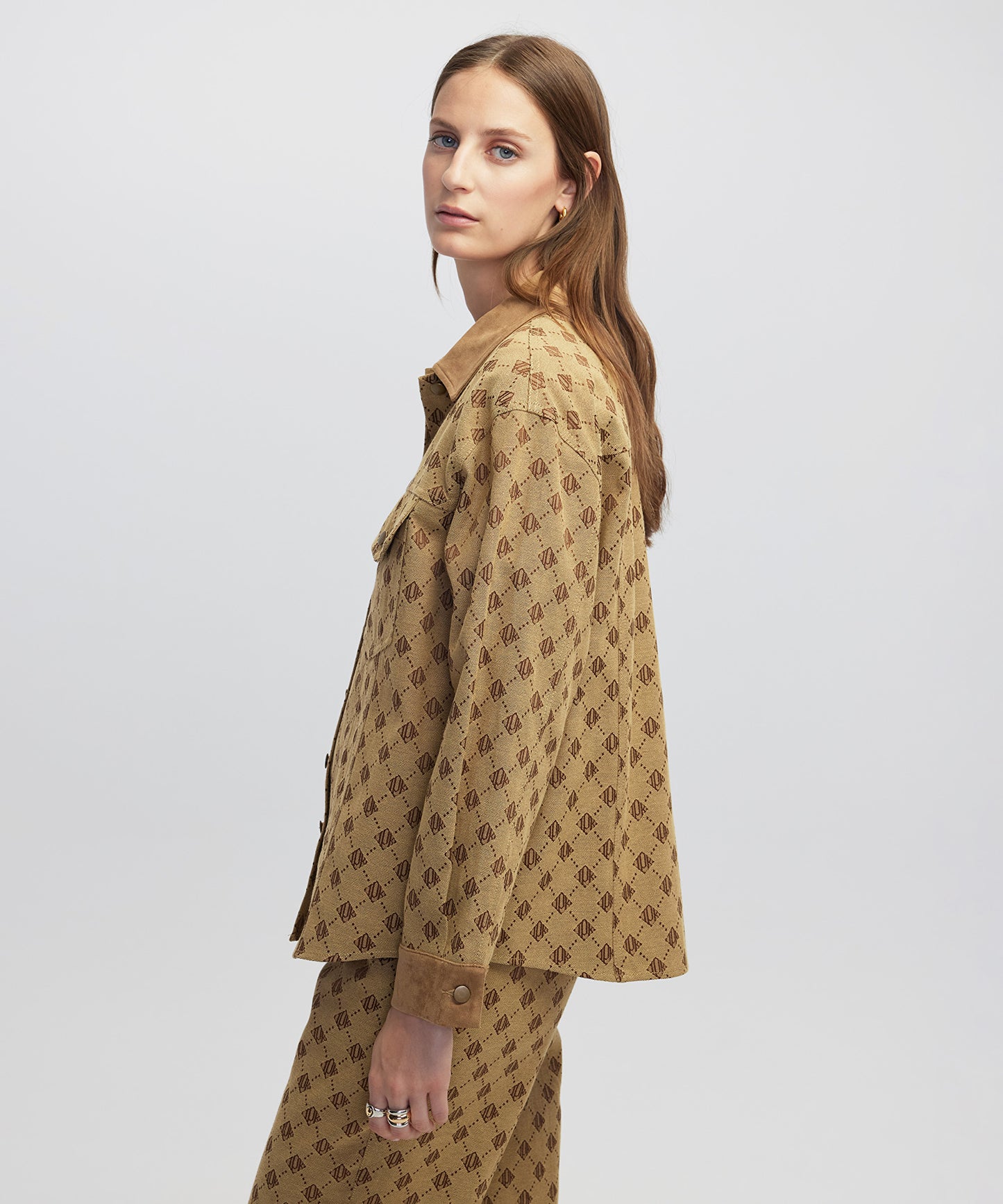 Monogram Jakarlı Gömlek