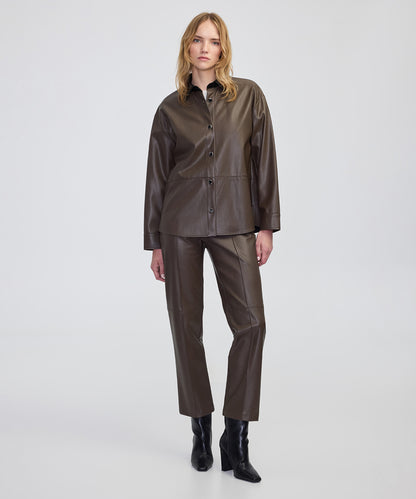 Kontrast Yaka Deri Görünümlü Gömlek