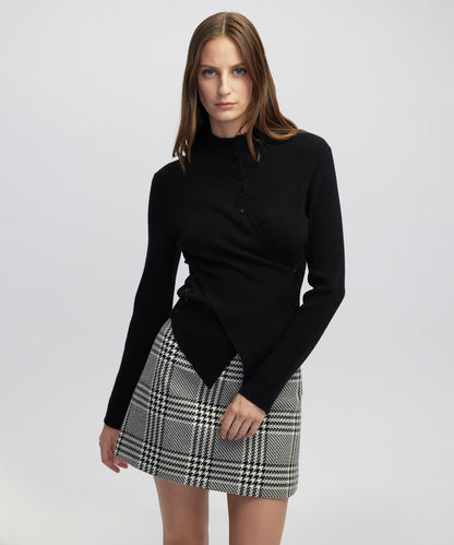 Asimetrik Düğmeli Triko