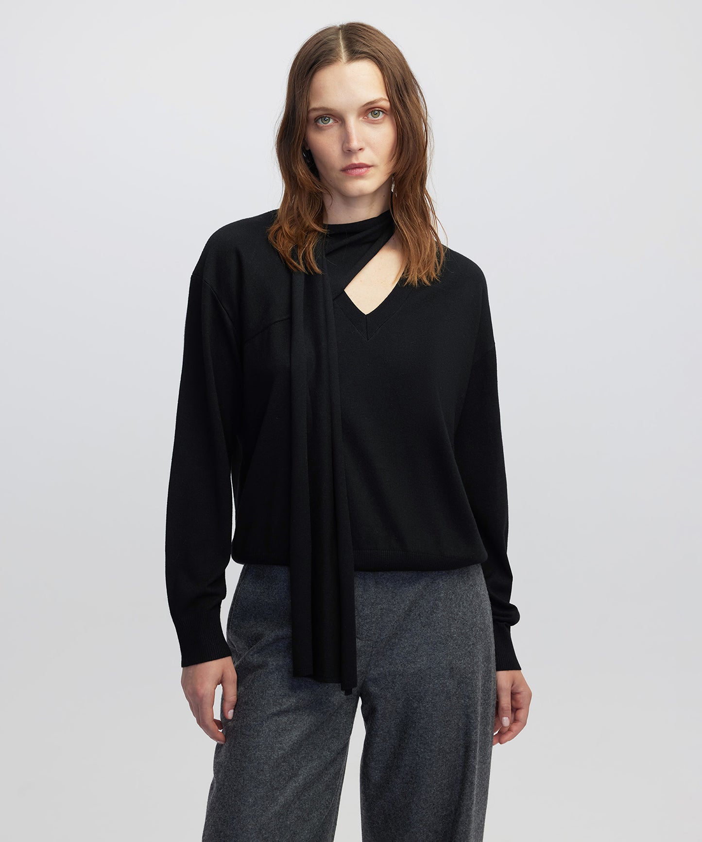 Atkılı V Yaka Triko