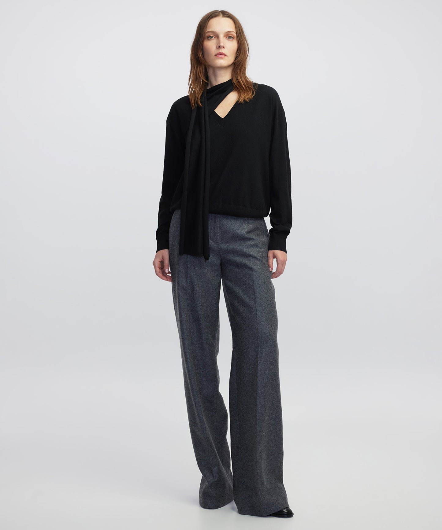 Atkılı V Yaka Triko