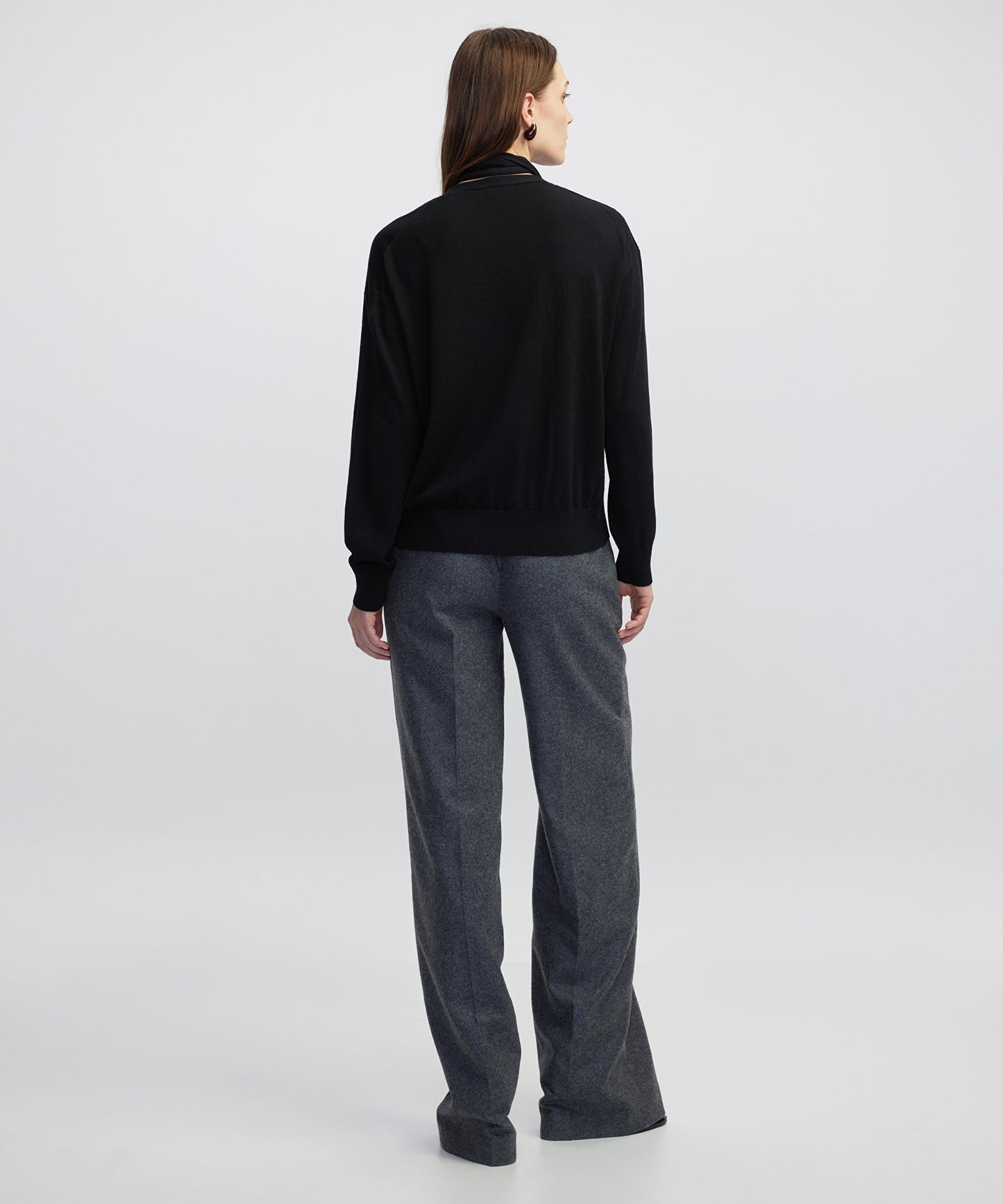 Atkılı V Yaka Triko