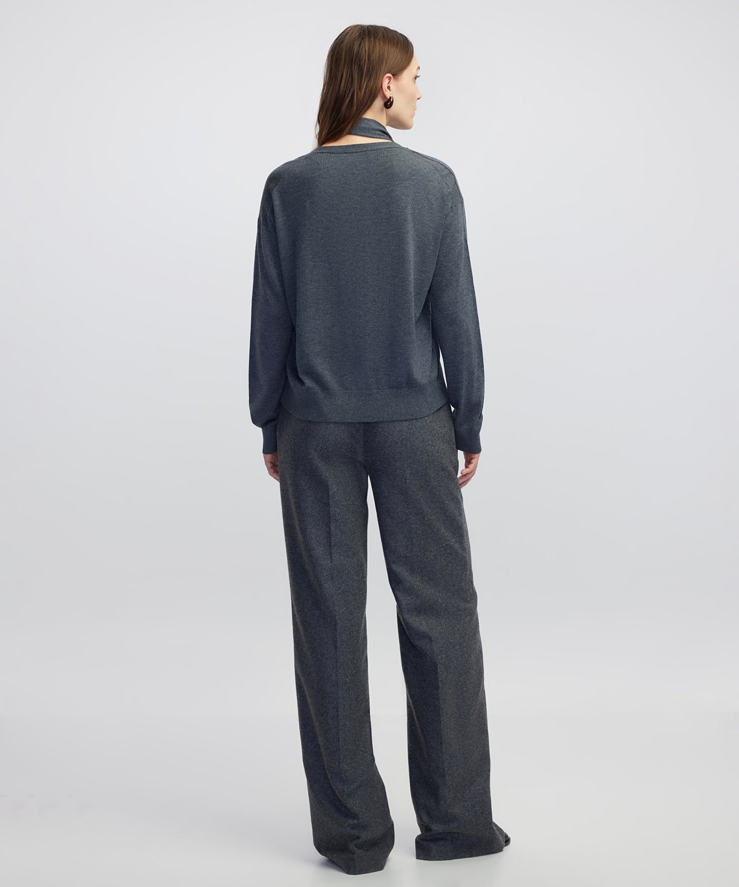 Atkılı V Yaka Triko