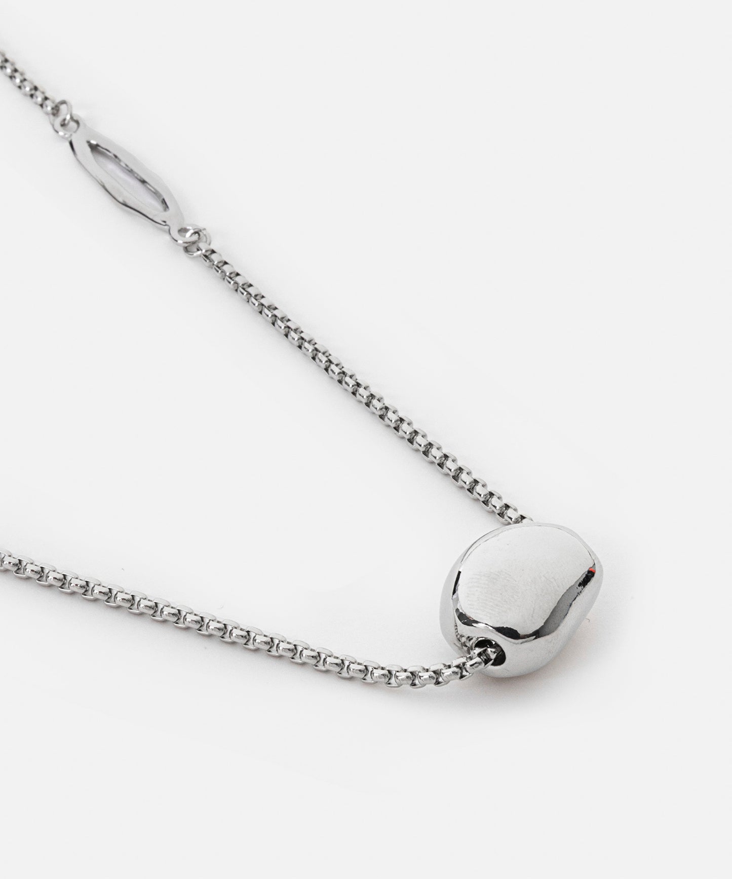 Kontrast Metal Zincir Kolye