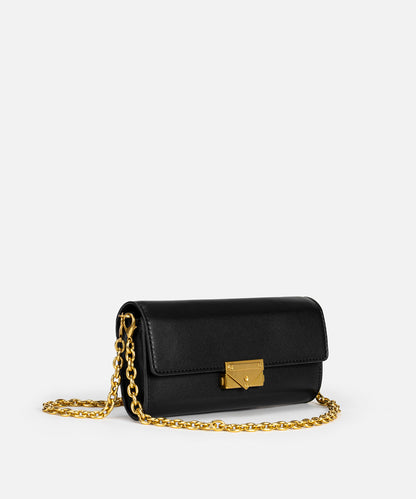 Metal Tokalı Deri Görünümlü Çanta