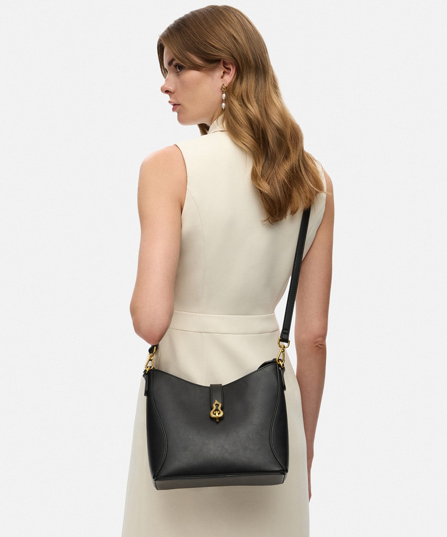 Amorf Metal Tokalı Çanta