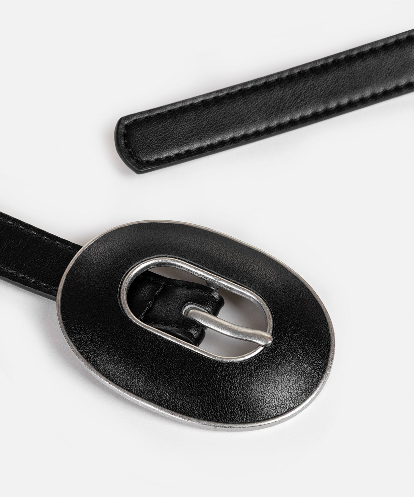 Kontrast Oval Tokalı Kemer