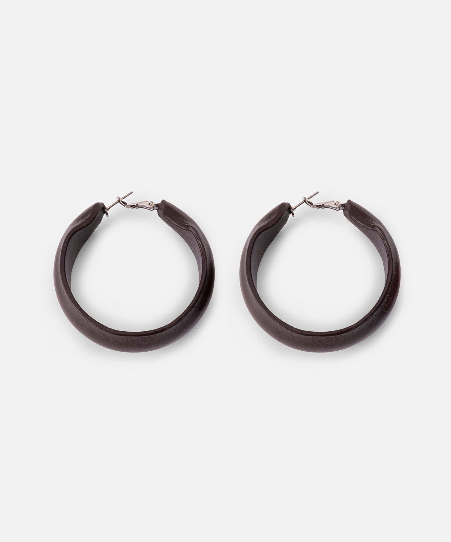 Deri Görünümlü Halka Küpe