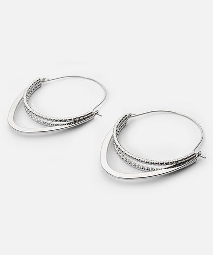 Kontrast Dokulu Metal Küpe