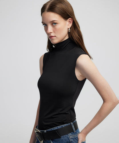 Yüksek Yaka Basic Tişört