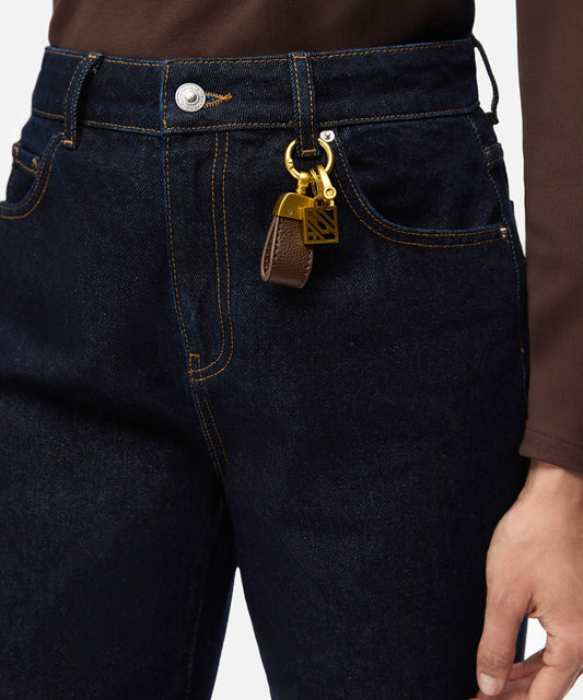 Deri Görünümlü Monogram Tokalı Anahtarlık