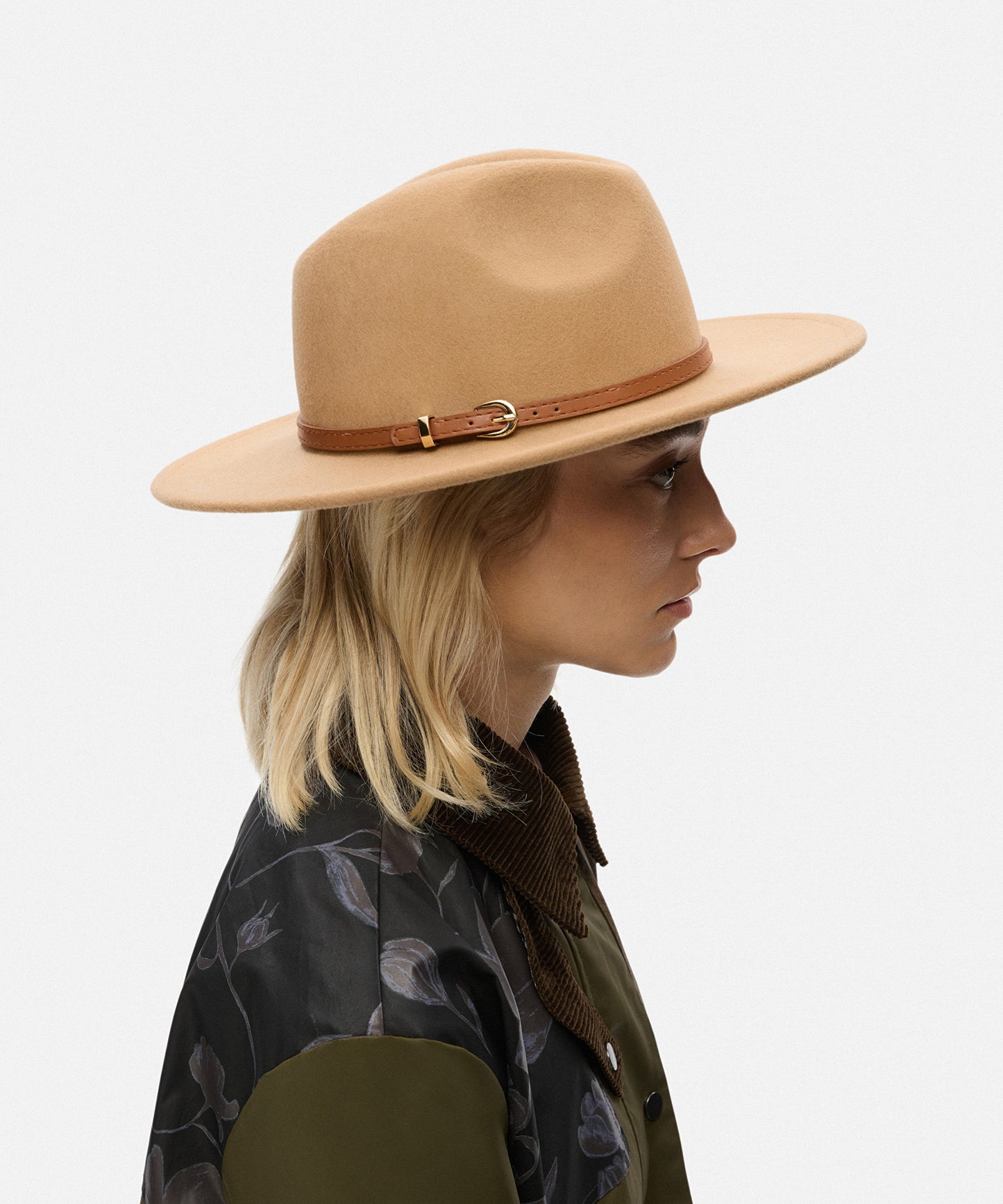 Kontrast Şeritli %100 Yün Şapka