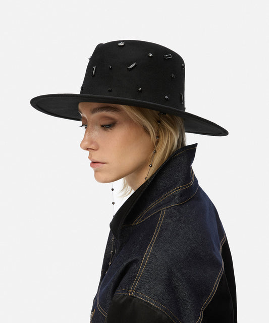 Işlemeli Yün Şapka