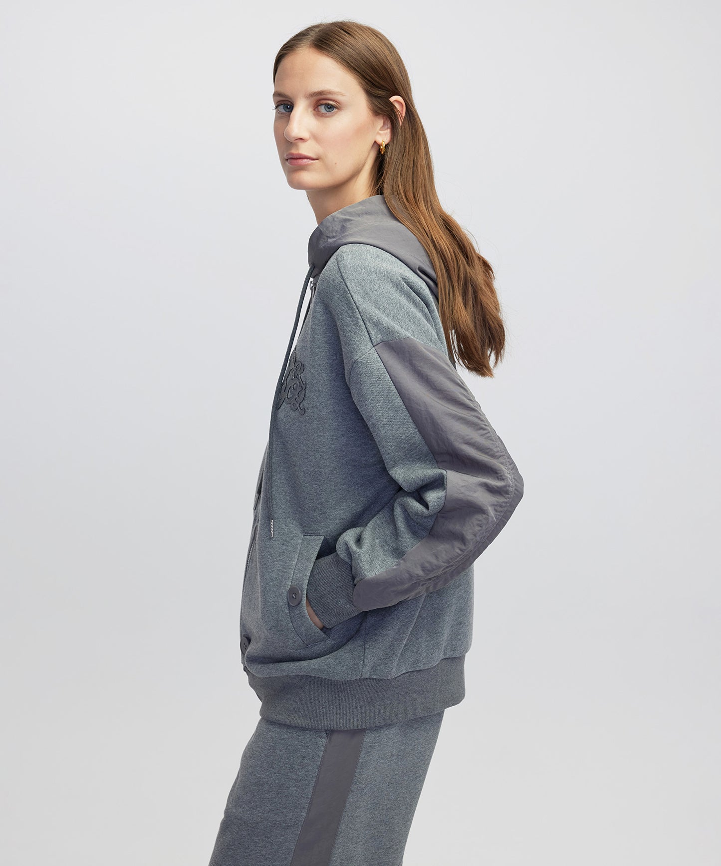 Düğme Aksesuarlı Sweatshirt