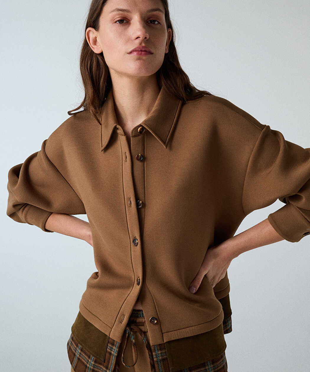 Kahverengi Kontrast Katmanlı Oversize Gömlek Iw6260025144027 | Ipekyol