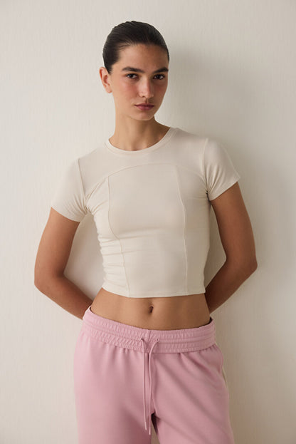 Bej Bisiklet Yaka Kısa Kollu Slim Fit Modal Tişört