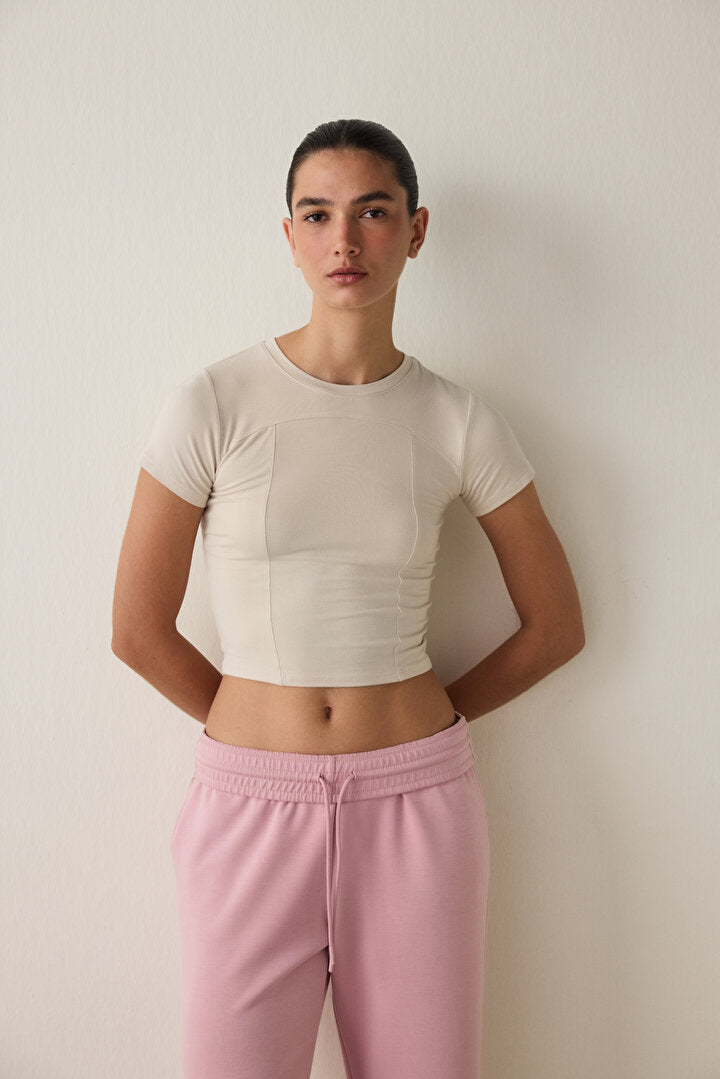 Bej Bisiklet Yaka Kısa Kollu Slim Fit Modal Tişört