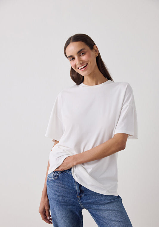Kırık Beyaz Bisiklet Yaka Basic Oversize Tişört