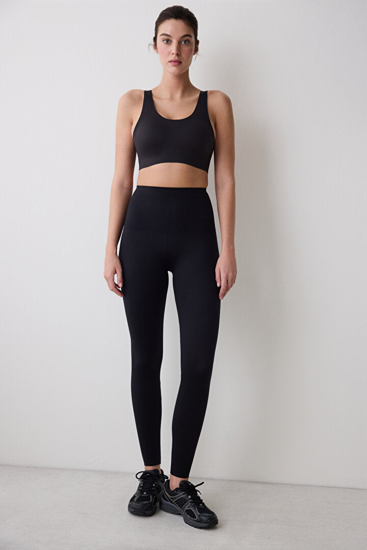 #izbırakmaz Siyah Orta Destek Zero Feel Bra Spor Sütyeni