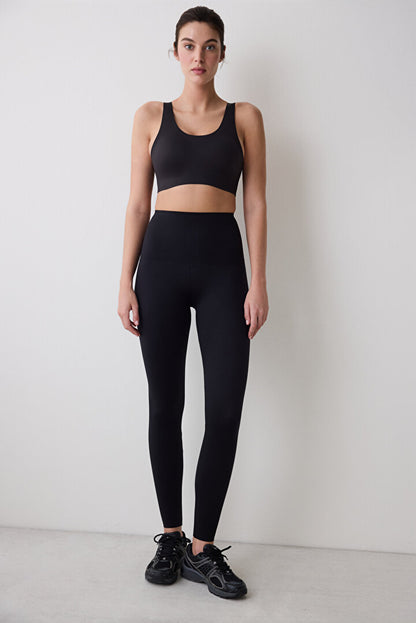 #izbırakmaz Siyah Orta Destek Zero Feel Bra Spor Sütyeni
