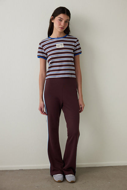 Kahverengi Bozkır Lalesi Bisiklet Yaka Pamuklu Çizgili Crop Tişört - Inspired By Flora