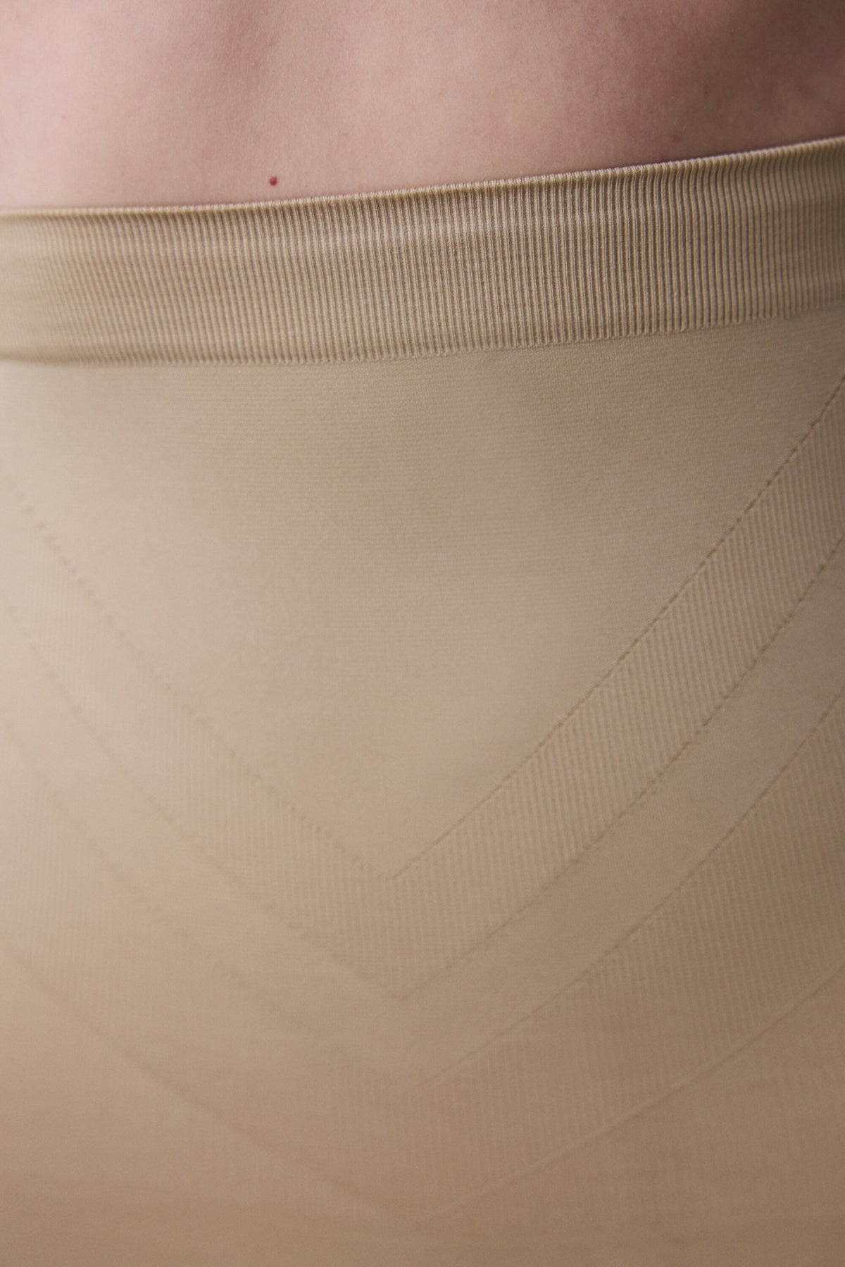 Ten Rengi Dikişsiz Karın Ve Basen Toparlayıcı Slip Korse