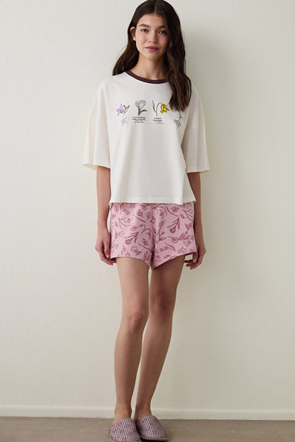 Ekru Bozkır Lalesi Çiçek Baskılı Pamuklu Bisiklet Yaka Kısa Kollu Şortlu Pijama Takımı - Inspired By Flora