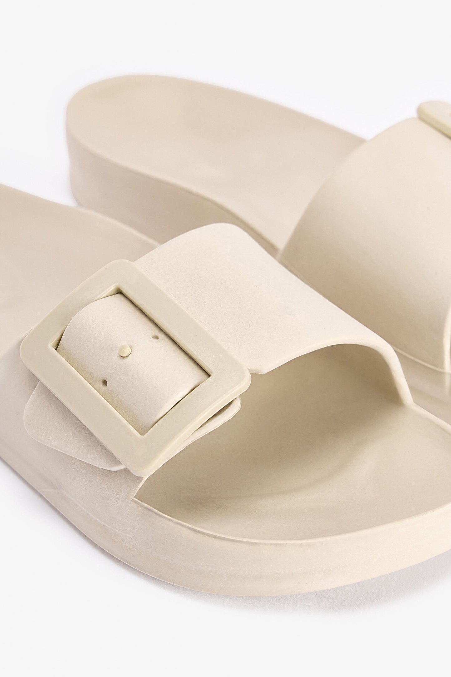Big Buckle Terlik