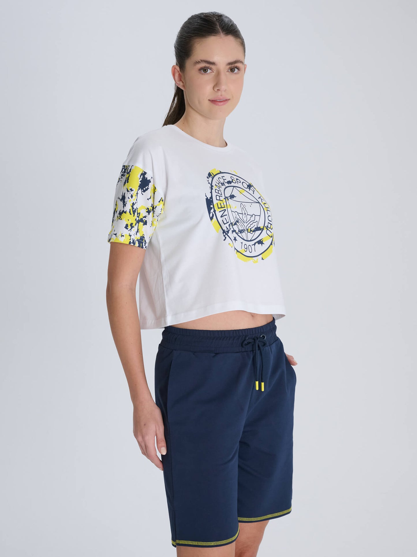 Fenerbahçe Beyaz Tribün Kamuflaj Detaylı Kadın Tshirt