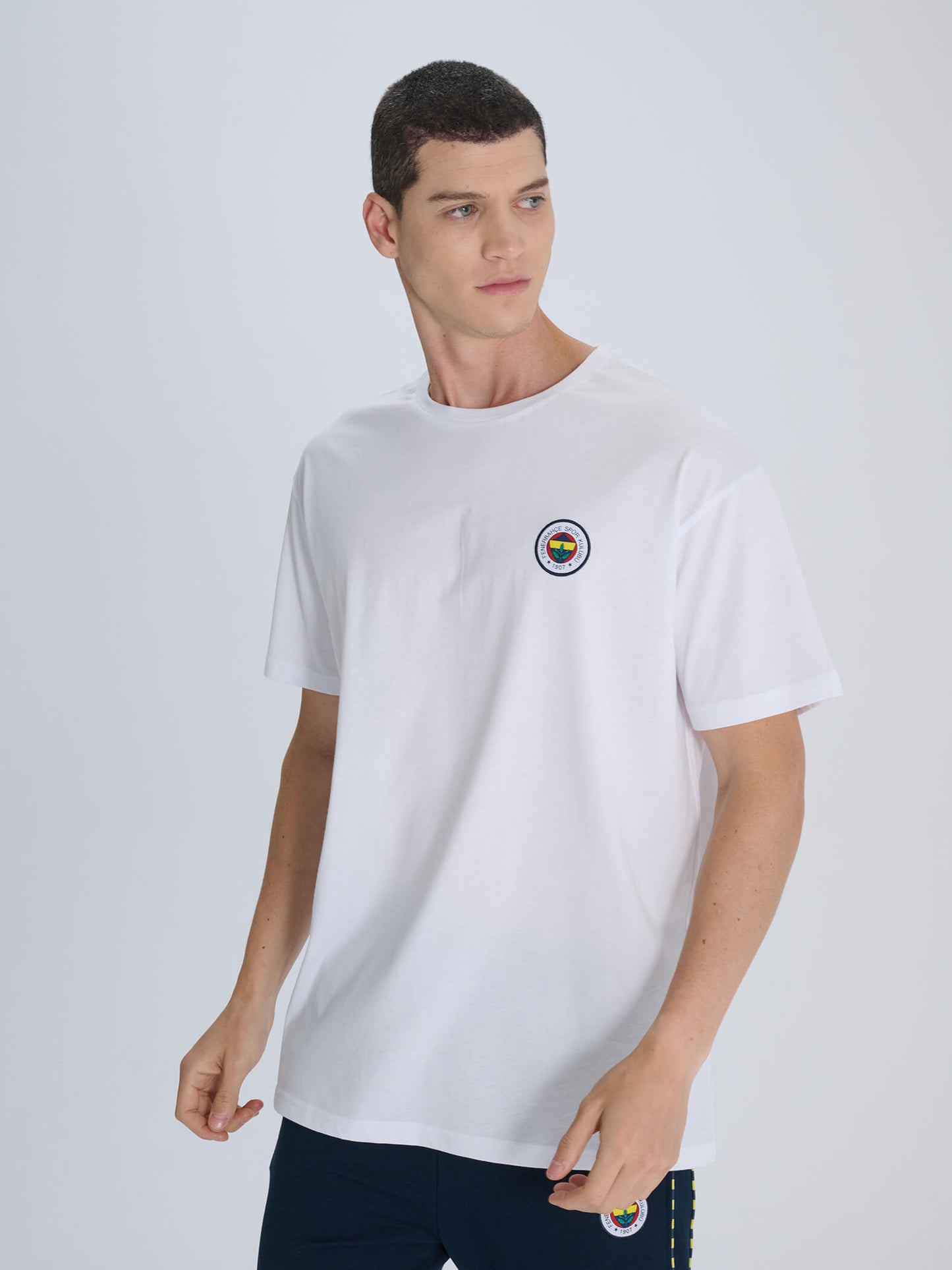 Fenerbahçe Beyaz Tribün Mazinde Bir Tarih Yatar Erkek Oversize Tshirt