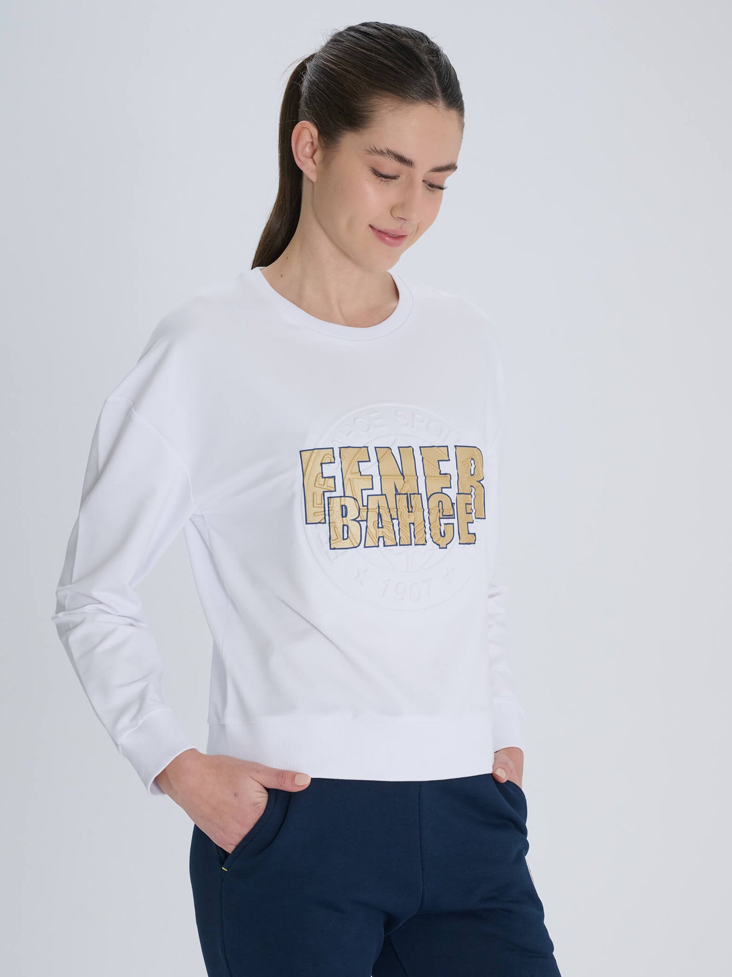 Fenerbahçe Beyaz Tribün Varak Baskılı Kadın Sweatshirt